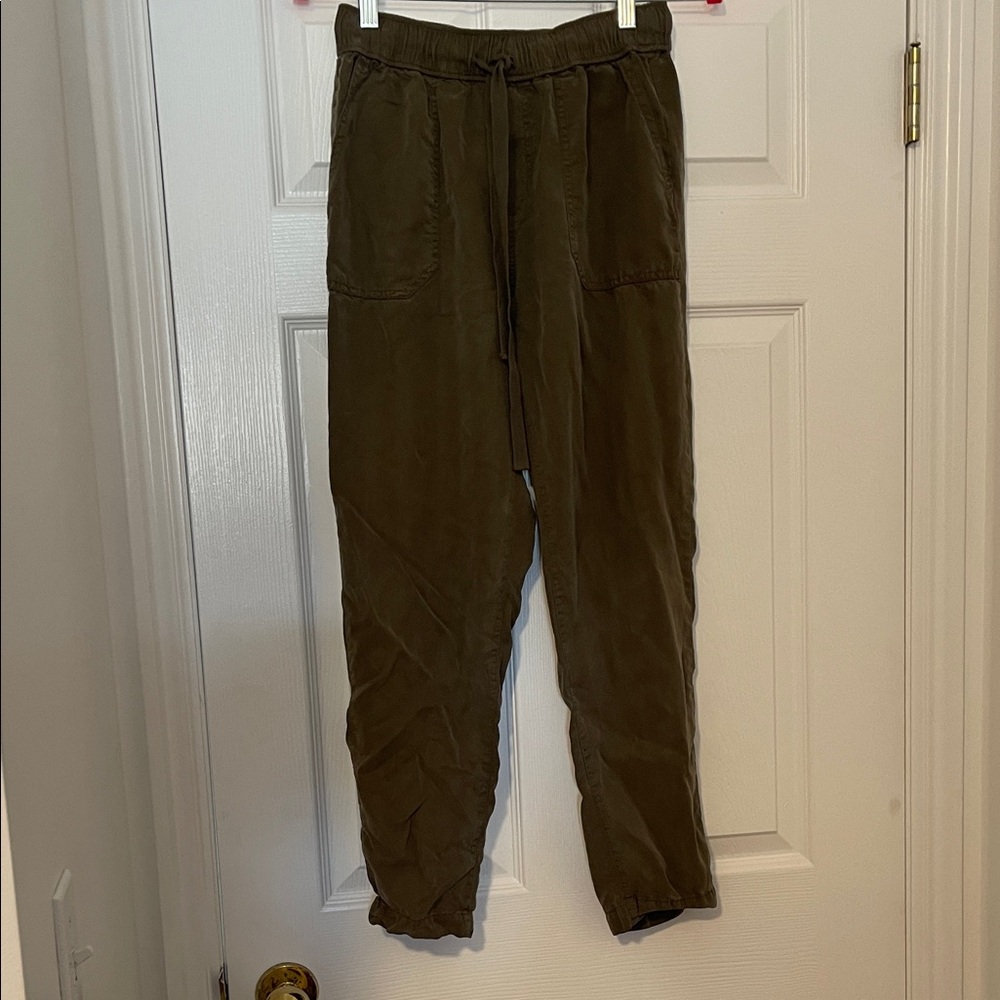 Women’s Olive Green Casual Pants